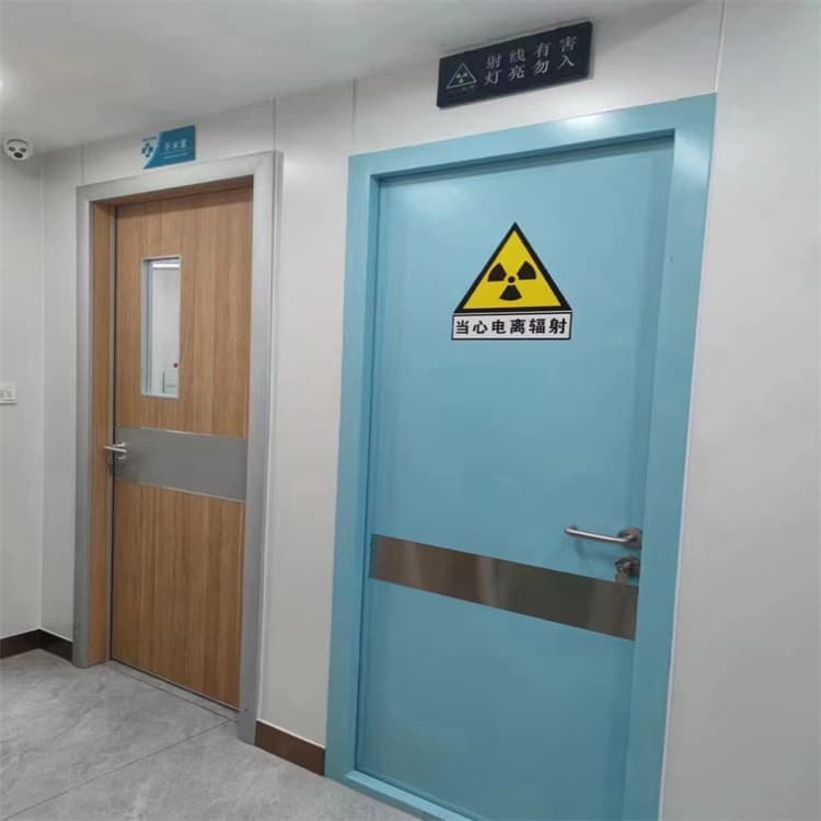 带脚踏铅门现货批发价格