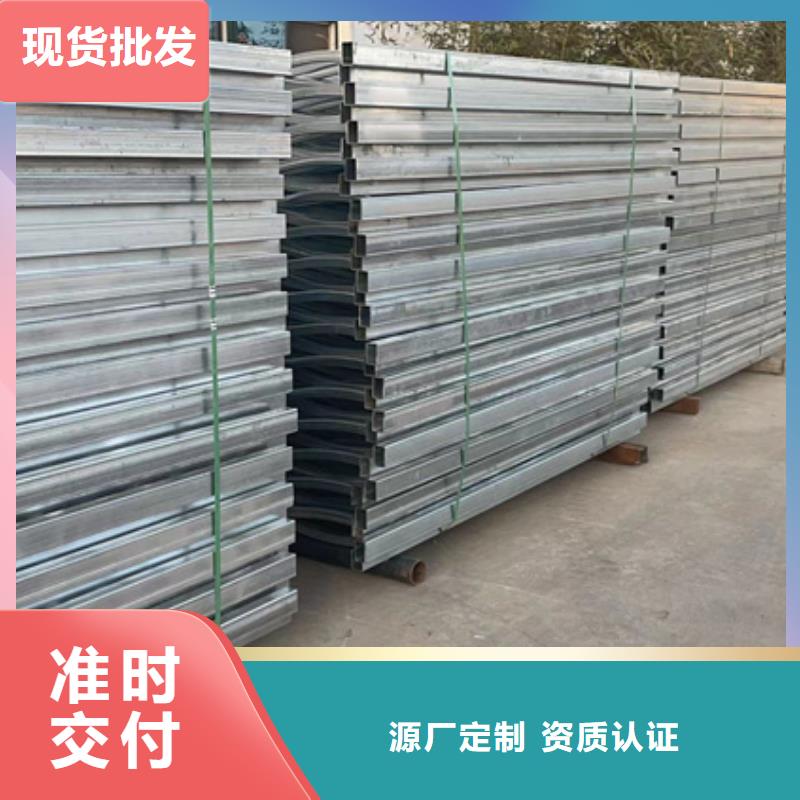 发货及时的钢背木护栏公司自有厂家