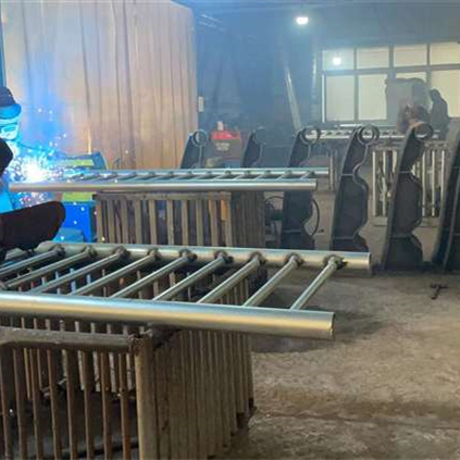 护栏不锈钢复合管护栏厂现货