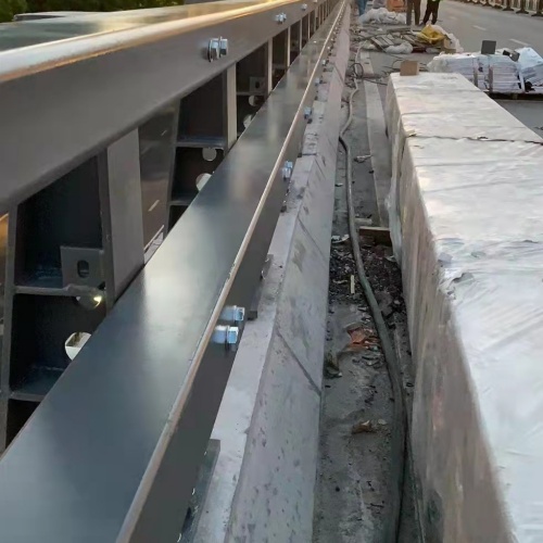 不锈钢公路护栏质量上乘