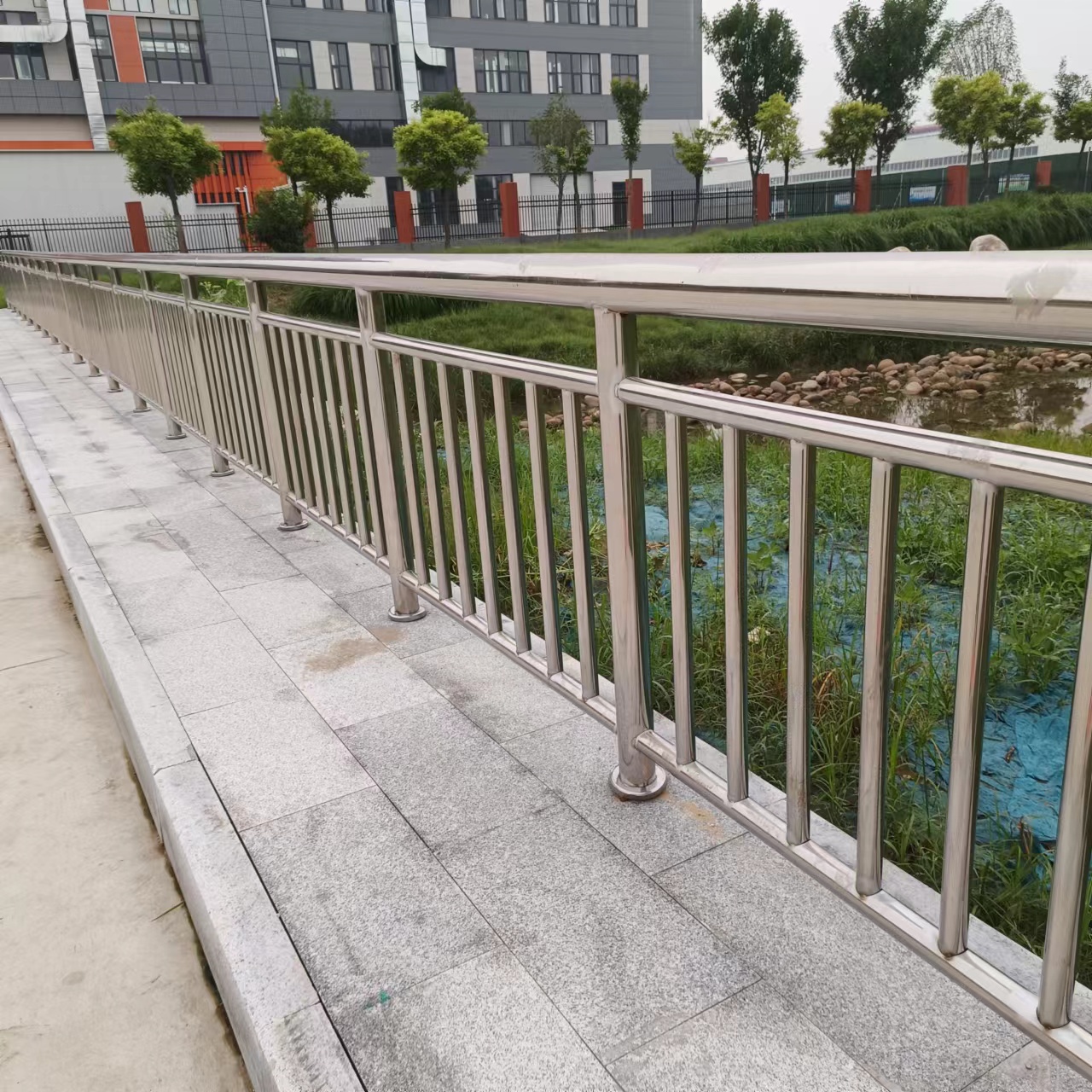 不锈钢复合管价格实惠工厂直供