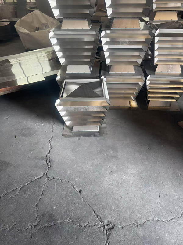 方形百叶烟囱帽出厂价格