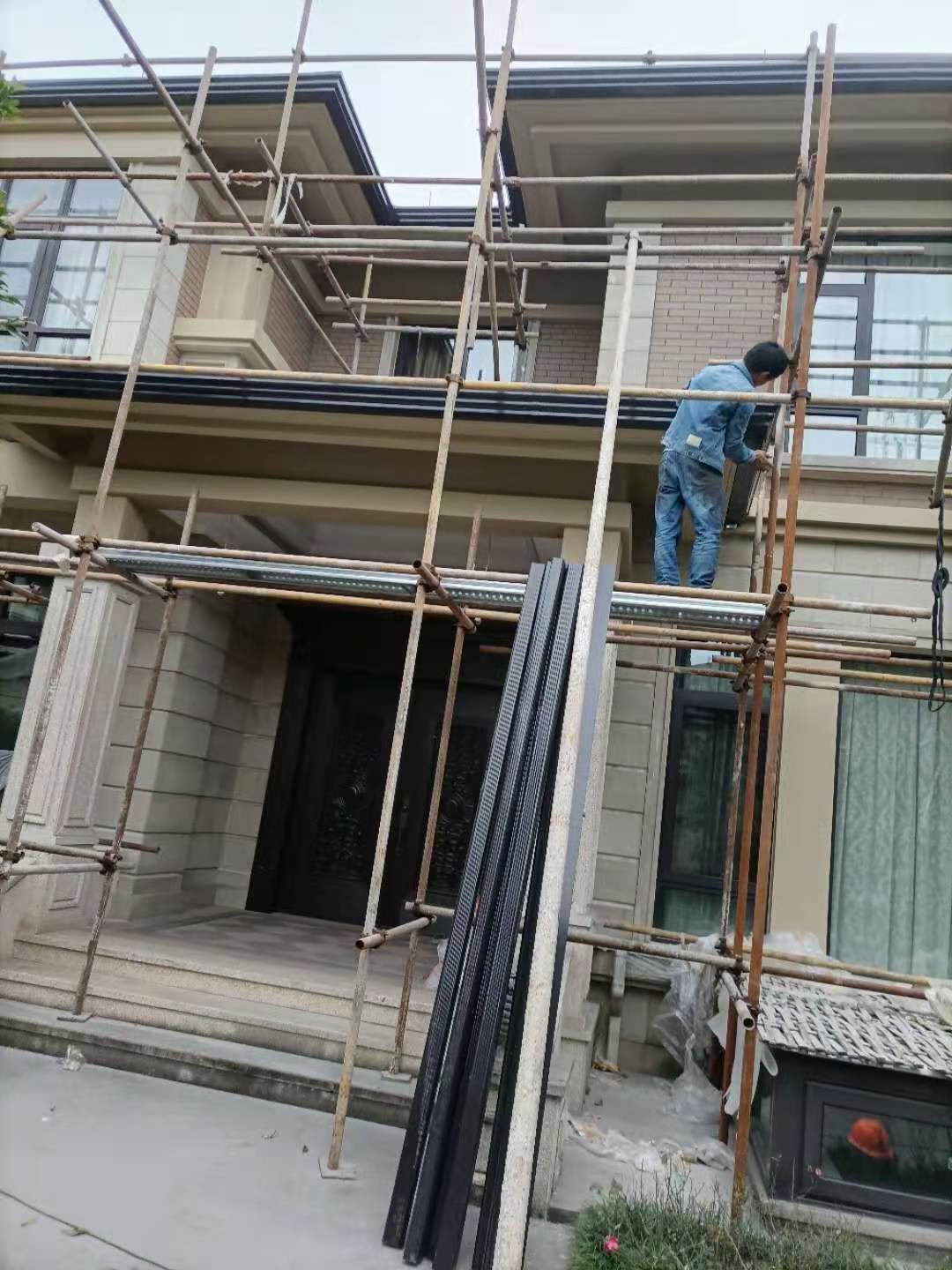 彩铝天沟包安装
