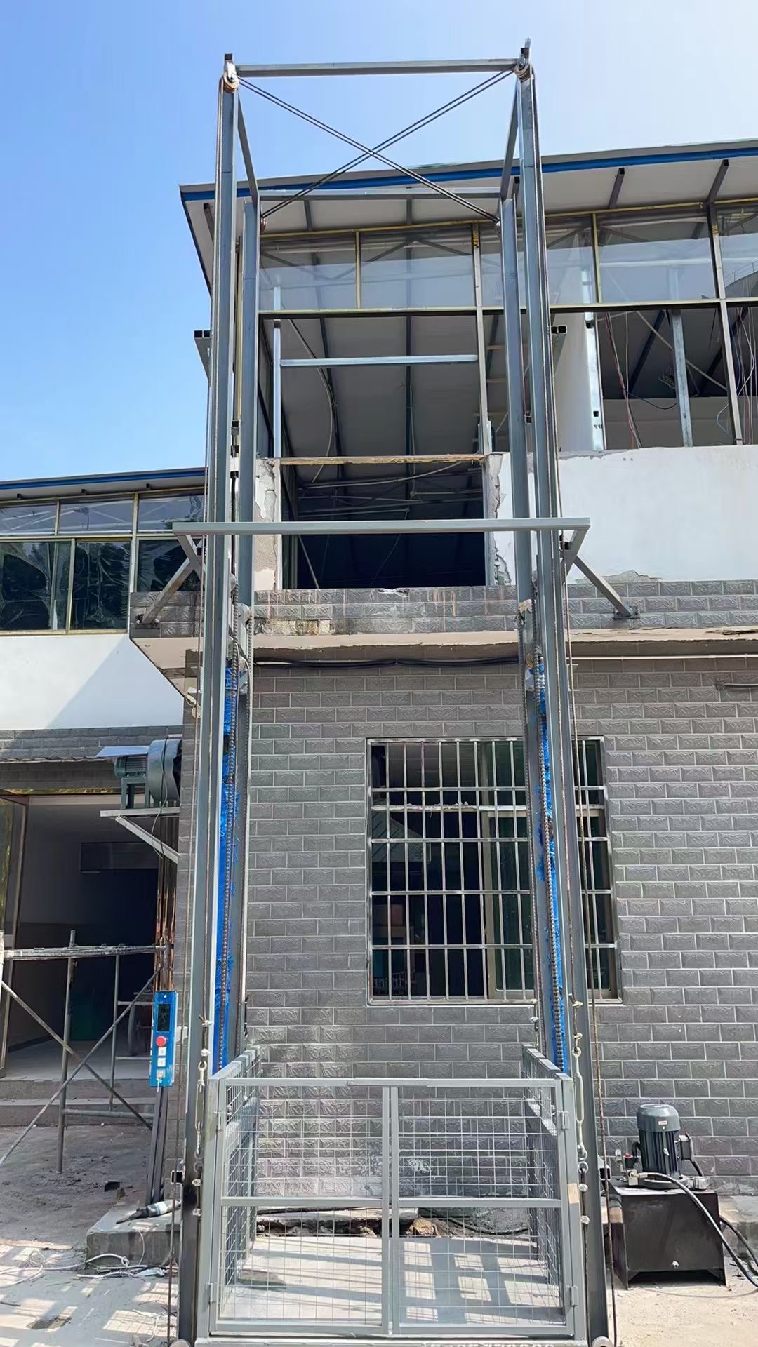 链条导轨式升降货梯厂家同城厂家