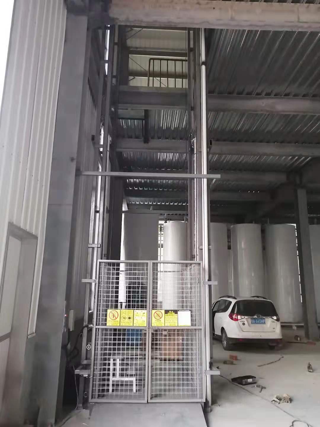 剪叉式升降平台供应当地经销商