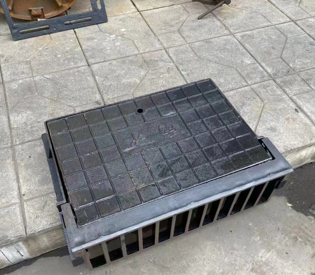 整体式横截沟盖板成品现货建通铸造厂家值得买